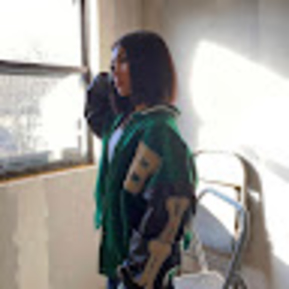 Meet your Posher, Loonie - Picture 1 of 1